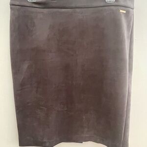 Suede stretch skirt